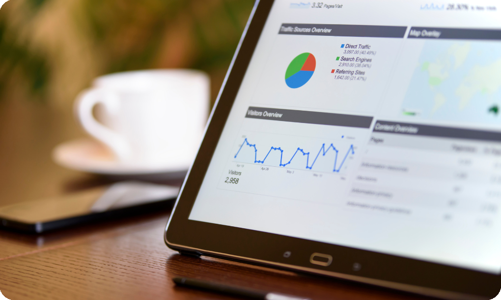 marketing traffic statistics on a laptop